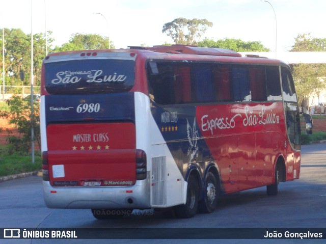Expresso São Luiz 6980 na cidade de Brasília, Distrito Federal, Brasil, por João Gonçalves. Número da foto: #9601068.