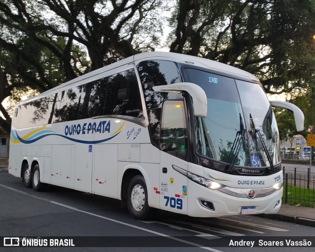 Viação Ouro e Prata 709 na cidade de Curitiba, Paraná, Brasil, por Andrey  Soares Vassão. Número da foto: #9601561.