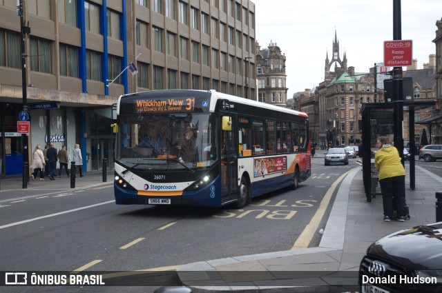 Stagecoach 26071 na cidade de Newcastle upon Tyne, Tyne and Wear, Inglaterra, por Donald Hudson. Número da foto: #9521002.