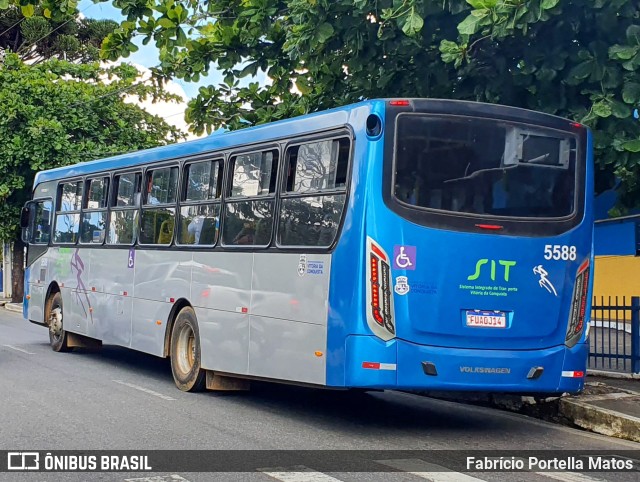 Viação Rosa Vitória da Conquista 5588 na cidade de Vitória da Conquista, Bahia, Brasil, por Fabrício Portella Matos. Número da foto: #9607287.
