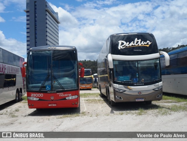 Realtur 9000 na cidade de Aparecida, São Paulo, Brasil, por Vicente de Paulo Alves. Número da foto: #9606747.