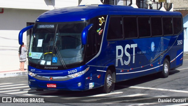RST Turismo 3050 na cidade de Balneário Camboriú, Santa Catarina, Brasil, por Daniel Cezari. Número da foto: #9606714.