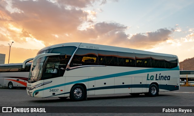 La Línea 34037 na cidade de Morelia, Michoacán, México, por Fabián Reyes. ID da foto: 9606915.