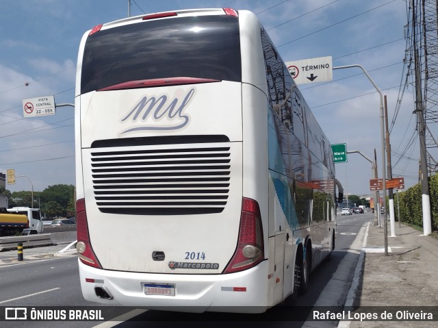 Mil Transportes Tur 2014 na cidade de São Paulo, São Paulo, Brasil, por Rafael Lopes de Oliveira. ID da foto: 9611151.