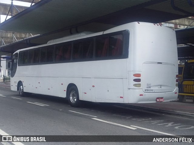 Ônibus Particulares 42 na cidade de Florianópolis, Santa Catarina, Brasil, por ANDERSON FÉLIX. Número da foto: #9609084.