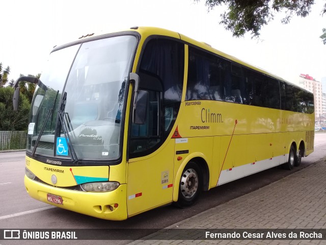 Viação Itapemirim 8827 na cidade de Curitiba, Paraná, Brasil, por Fernando Cesar Alves da Rocha. ID da foto: 9523758.