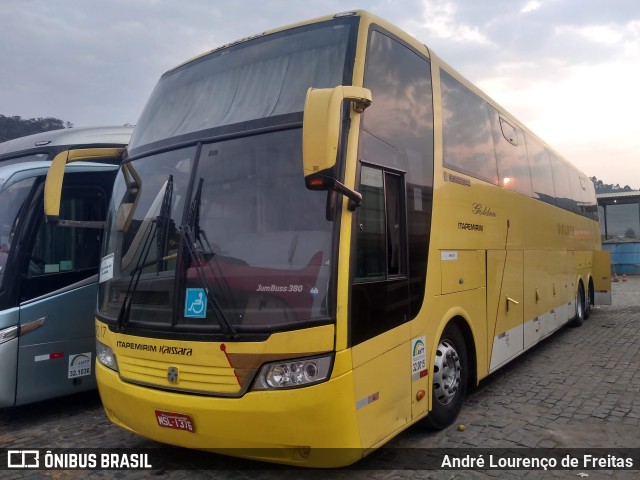 Viação Itapemirim 49015 na cidade de Manhuaçu, Minas Gerais, Brasil, por André Lourenço de Freitas. ID da foto: 9523884.