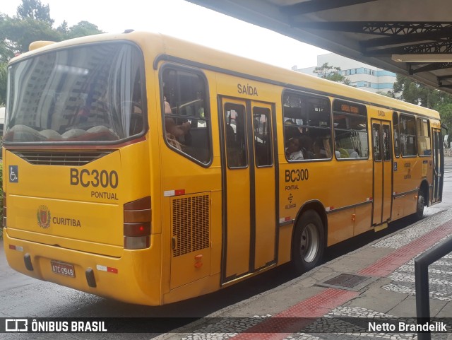 Transporte Coletivo Glória BC300 na cidade de Curitiba, Paraná, Brasil, por Netto Brandelik. Número da foto: #9526749.