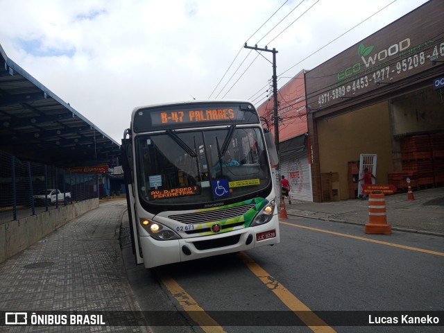 Viação Vaz 02 671 na cidade de Santo André, São Paulo, Brasil, por Lucas Kaneko. Número da foto: #9529549.