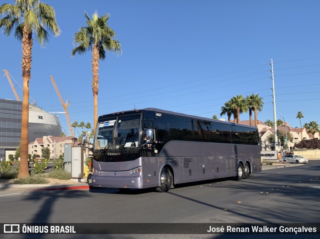 TLC Luxury 4527 na cidade de Las Vegas, Nevada, Estados Unidos, por José Renan Walker Gonçalves. ID da foto: 9532927.