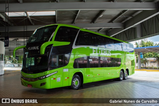 Expresso Adamantina 421410 na cidade de Resende, Rio de Janeiro, Brasil, por Gabriel Nunes de Carvalho. Número da foto: #9533338.