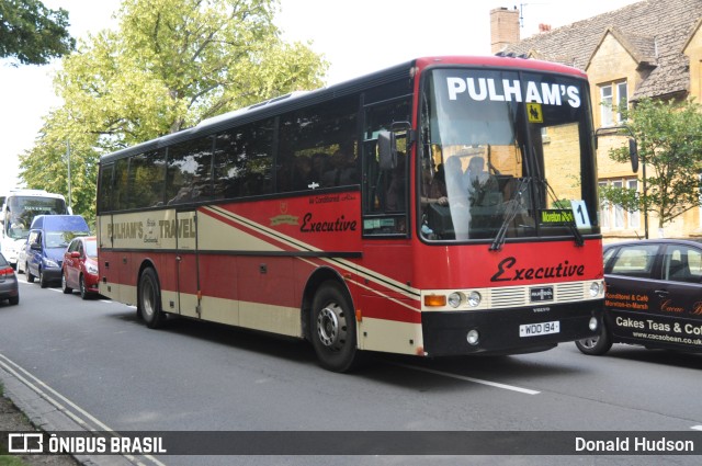 Pulham's Travel  na cidade de Gloucestershire, Inglaterra, por Donald Hudson. Número da foto: #9533593.