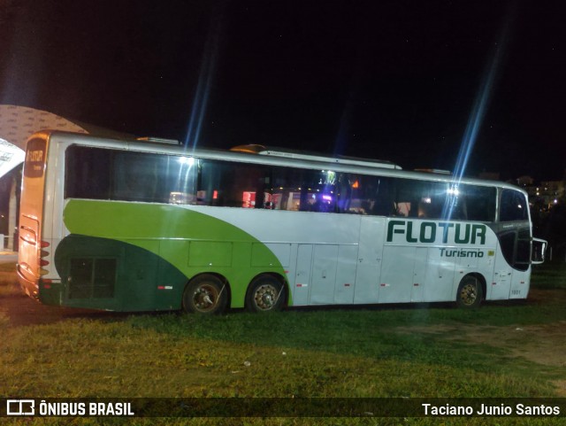 Flotur Turismo 1001 na cidade de Olímpia, São Paulo, Brasil, por Taciano Junio Santos. Número da foto: #9535323.