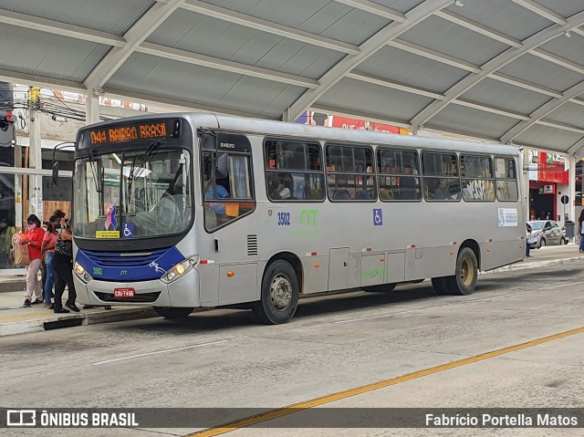 Viação Rosa Vitória da Conquista 3502 na cidade de Vitória da Conquista, Bahia, Brasil, por Fabrício Portella Matos. Número da foto: #9536463.