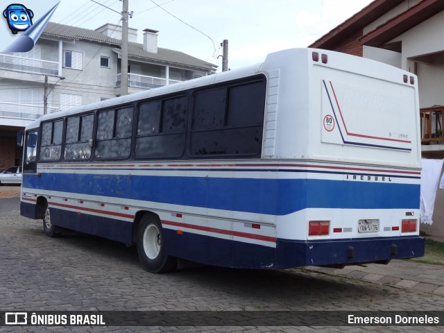 Ônibus Particulares 5176 na cidade de Arvorezinha, Rio Grande do Sul, Brasil, por Emerson Dorneles. ID da foto: 8639724.