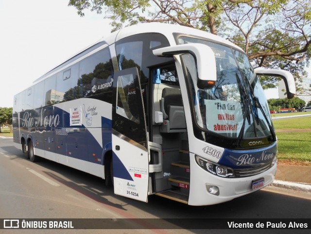 Rio Novo Turismo 4200 na cidade de Brasília, Distrito Federal, Brasil, por Vicente de Paulo Alves. Número da foto: #8641679.