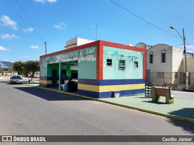 Terminais Rodoviários e Urbanos PONTO DE EMBARQUE - ITUAçU na cidade de Ituaçu, Bahia, Brasil, por Cecílio Júnior. Número da foto: #8643929.