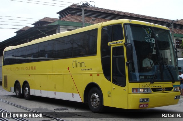 Viação Itapemirim 44065 na cidade de Rio de Janeiro, Rio de Janeiro, Brasil, por Rafael H.. Número da foto: #8644798.