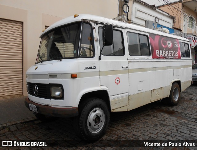 Ônibus Particulares 2338 na cidade de Entre Rios de Minas, Minas Gerais, Brasil, por Vicente de Paulo Alves. ID da foto: 8644257.