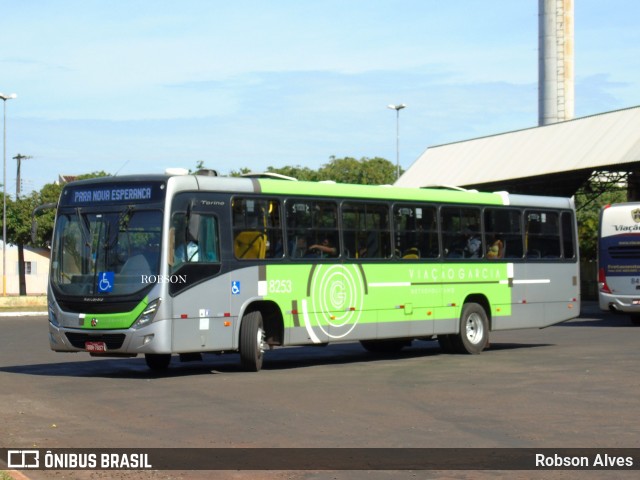 Viação Garcia 8253 na cidade de Paranavaí, Paraná, Brasil, por Robson Alves. ID da foto: 8644961.