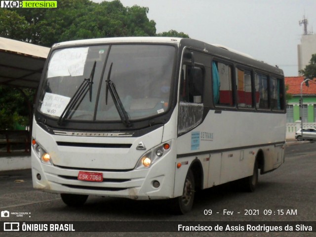Ônibus Particulares 7068 na cidade de Teresina, Piauí, Brasil, por Francisco de Assis Rodrigues da Silva. Número da foto: #8644468.