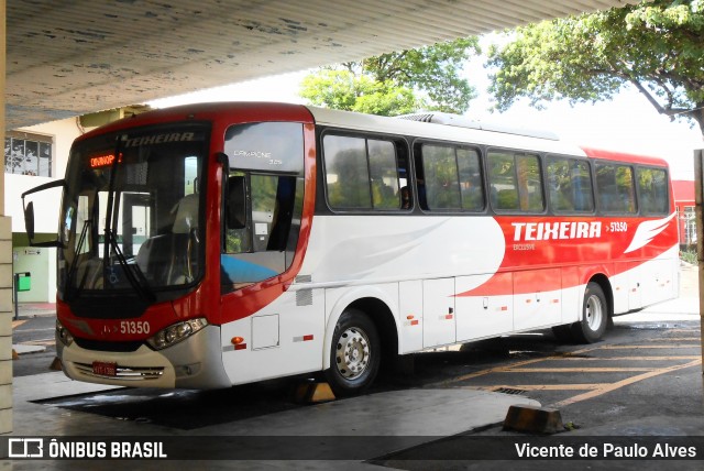 Empresa Irmãos Teixeira 51350 na cidade de Itaúna, Minas Gerais, Brasil, por Vicente de Paulo Alves. Número da foto: #8646583.