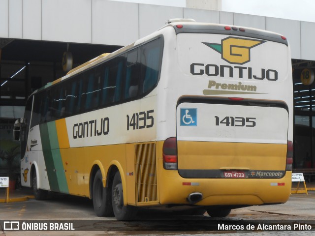 Empresa Gontijo de Transportes 14135 na cidade de Perdões, Minas Gerais, Brasil, por Marcos de Alcantara Pinto. ID da foto: 8648880.