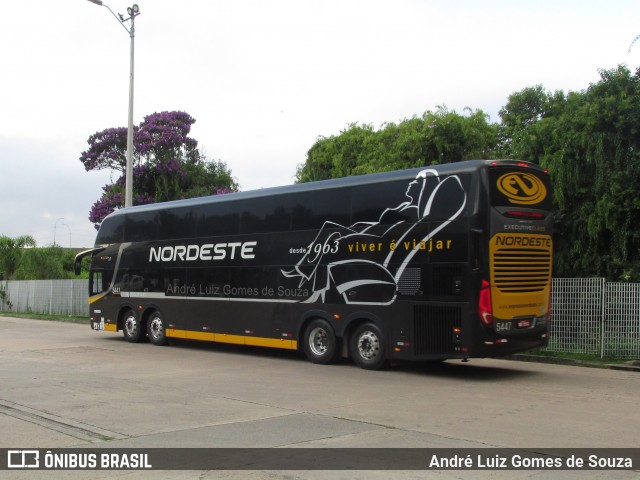 Expresso Nordeste 5447 na cidade de Curitiba, Paraná, Brasil, por André Luiz Gomes de Souza. Número da foto: #8653941.