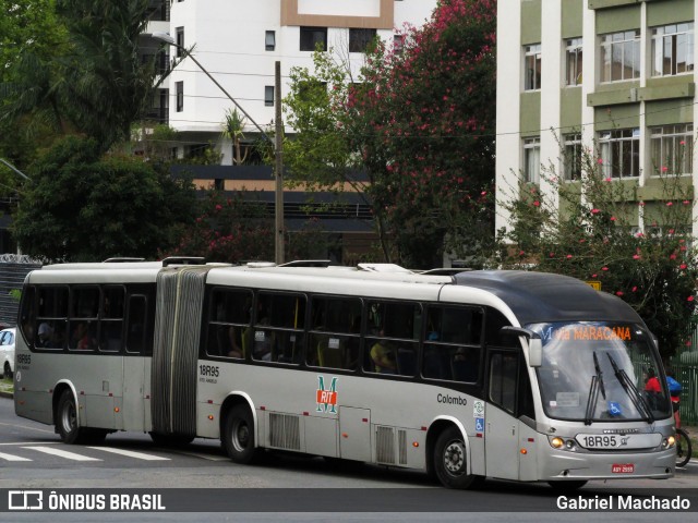 Viação Santo Ângelo 18R95 na cidade de Curitiba, Paraná, Brasil, por Gabriel Machado. ID da foto: 8653108.