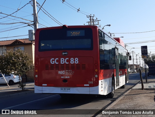 Metbus 1343 na cidade de Maipú, Santiago, Metropolitana de Santiago, Chile, por Benjamín Tomás Lazo Acuña. Número da foto: #8656537.