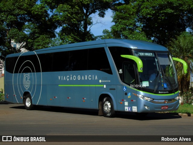 Viação Garcia 8125 na cidade de Arapongas, Paraná, Brasil, por Robson Alves. ID da foto: 8659439.