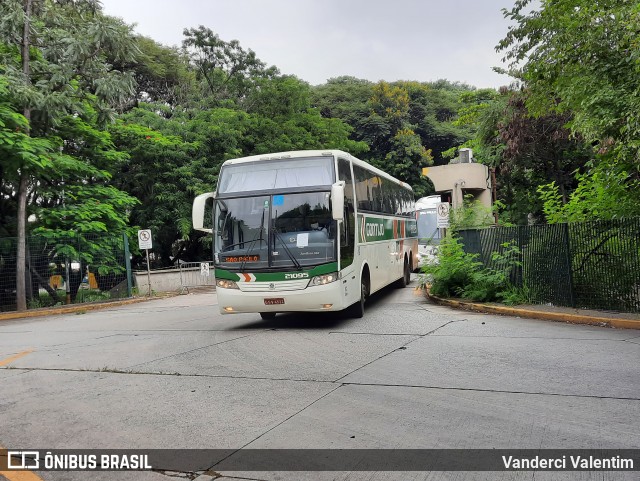 Empresa Gontijo de Transportes 21095 na cidade de São Paulo, São Paulo, Brasil, por Vanderci Valentim. ID da foto: 8663055.