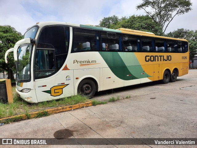 Empresa Gontijo de Transportes 17215 na cidade de São Paulo, São Paulo, Brasil, por Vanderci Valentim. ID da foto: 8663029.