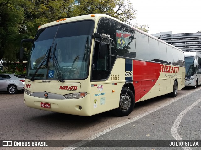 Transportes Rizzatti 620 na cidade de Porto Alegre, Rio Grande do Sul, Brasil, por JULIO SILVA. Número da foto: #8664549.