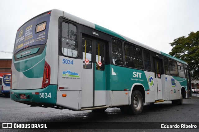 Viação Sorriso de Minas 5034 na cidade de Uberlândia, Minas Gerais, Brasil, por Eduardo Ribeiro. ID da foto: 8670447.