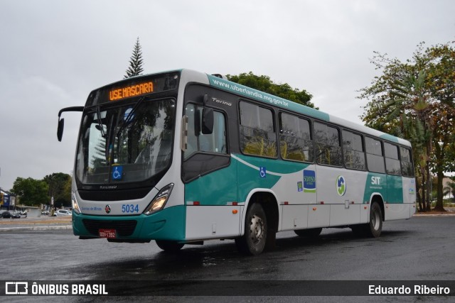 Viação Sorriso de Minas 5034 na cidade de Uberlândia, Minas Gerais, Brasil, por Eduardo Ribeiro. ID da foto: 8670455.