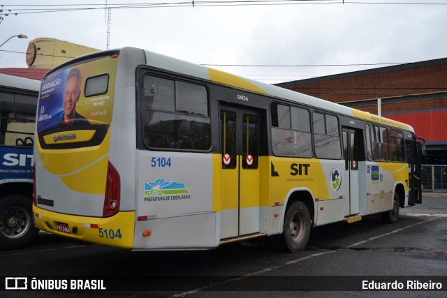 Viação Sorriso de Minas 5104 na cidade de Uberlândia, Minas Gerais, Brasil, por Eduardo Ribeiro. Número da foto: #8670464.