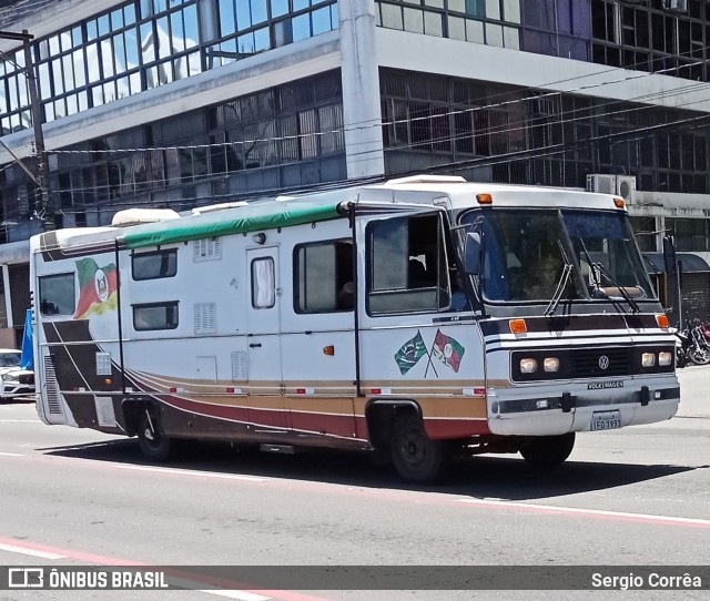 Motorhomes 7993 na cidade de Vitória, Espírito Santo, Brasil, por Sergio Corrêa. ID da foto: 8673608.