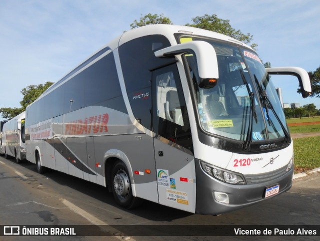 Pindatur Transporte e Turismo 2120 na cidade de Brasília, Distrito Federal, Brasil, por Vicente de Paulo Alves. ID da foto: 8675148.