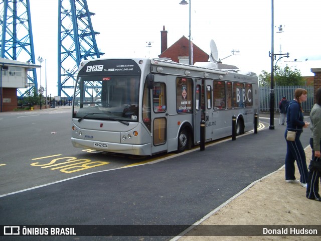BBC - British Broadcasting Corporation  na cidade de Middlesbrough, North Yorkshire, Inglaterra, por Donald Hudson. Número da foto: #8674455.
