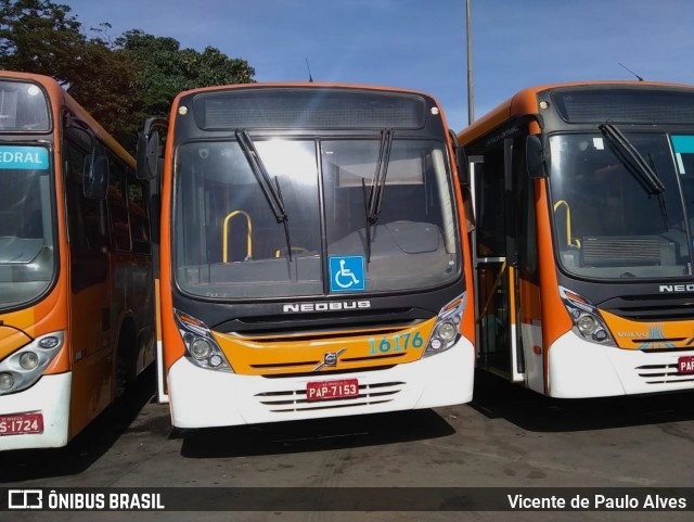 Catedral Turismo 16176 na cidade de Brasília, Distrito Federal, Brasil, por Vicente de Paulo Alves. Número da foto: #8673497.