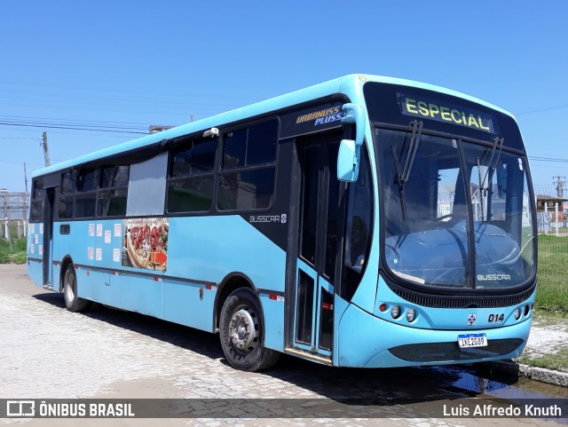 Ônibus Particulares 014 na cidade de Rio Grande, Rio Grande do Sul, Brasil, por Luis Alfredo Knuth. ID da foto: 8678170.