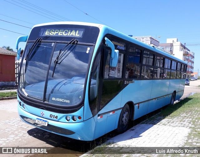 Ônibus Particulares 014 na cidade de Rio Grande, Rio Grande do Sul, Brasil, por Luis Alfredo Knuth. Número da foto: #8678153.