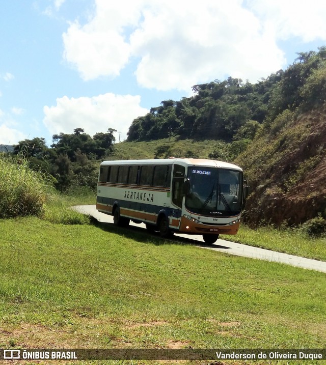 Viação Sertaneja 650 na cidade de Valença, Rio de Janeiro, Brasil, por Vanderson de Oliveira Duque. ID da foto: 8677433.