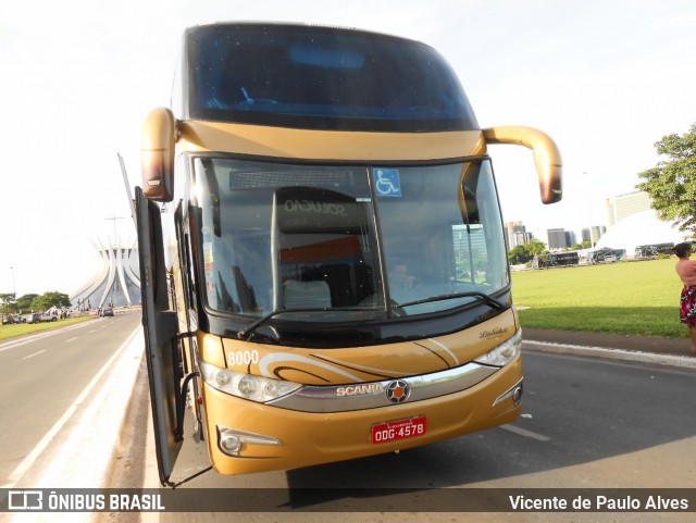 Linhatur Turismo e Fretamento 8000 na cidade de Brasília, Distrito Federal, Brasil, por Vicente de Paulo Alves. Número da foto: #8681408.
