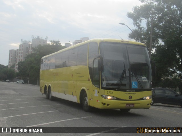 Viação Itapemirim 5713 na cidade de São José dos Campos, São Paulo, Brasil, por Rogerio Marques. ID da foto: 8681733.