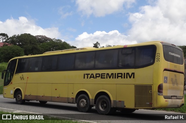 Viação Itapemirim 5023 na cidade de Barra do Piraí, Rio de Janeiro, Brasil, por Rafael H.. ID da foto: 8681874.