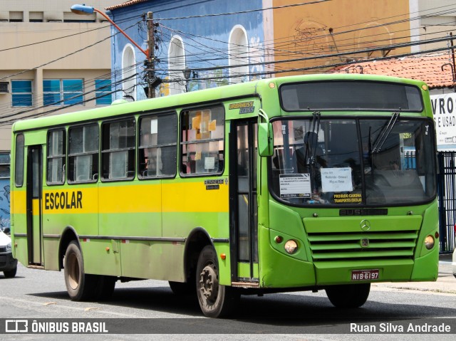 Escolares 6197 na cidade de Teresina, Piauí, Brasil, por Ruan Silva Andrade. Número da foto: #8680668.