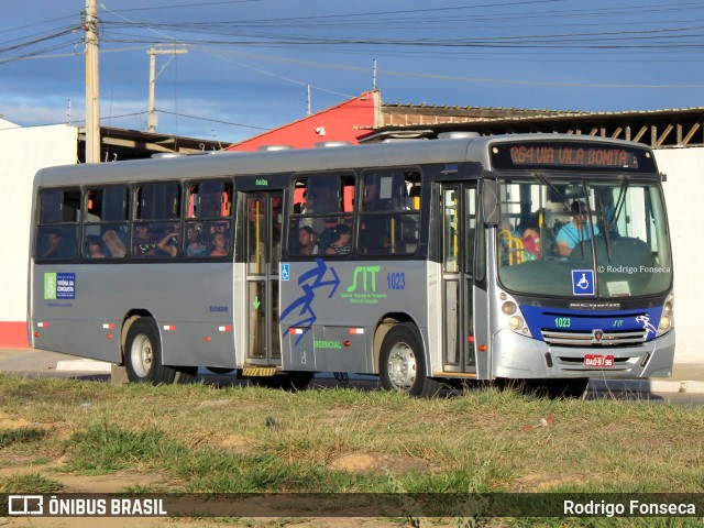 Viação Rosa Vitória da Conquista 1023 na cidade de Vitória da Conquista, Bahia, Brasil, por Rodrigo Fonseca. Número da foto: #8683278.