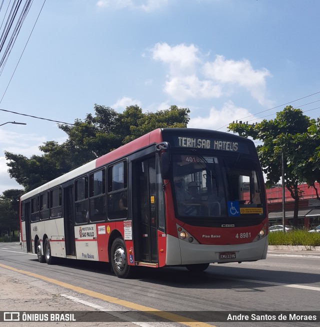 Express Transportes Urbanos Ltda 4 8981 na cidade de São Paulo, São Paulo, Brasil, por Andre Santos de Moraes. ID da foto: 8683527.